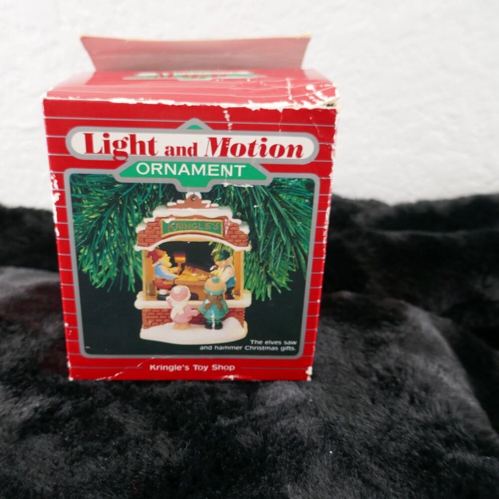 1988 Hallmark Kringle's Toy Shop Light Motion Ornament QLX7017 Vintage TESTED